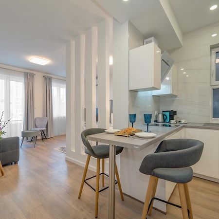 Capital Apartments And Rooms Spalato Esterno foto