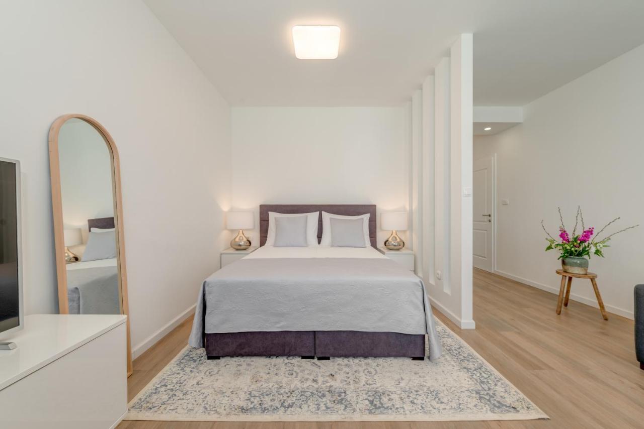 Capital Apartments And Rooms Spalato Esterno foto