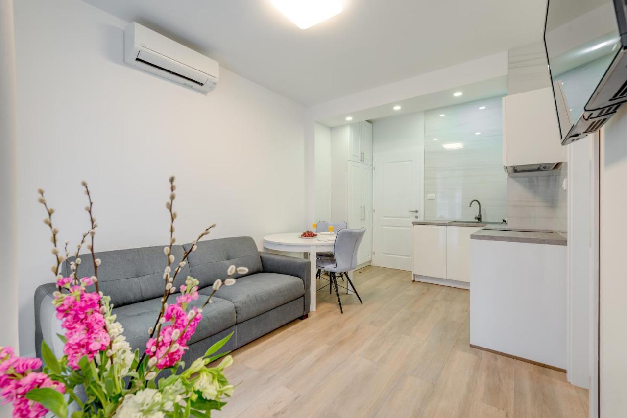 Capital Apartments And Rooms Spalato Esterno foto