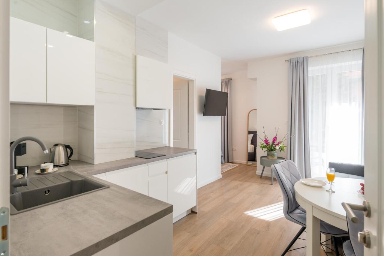 Capital Apartments And Rooms Spalato Esterno foto