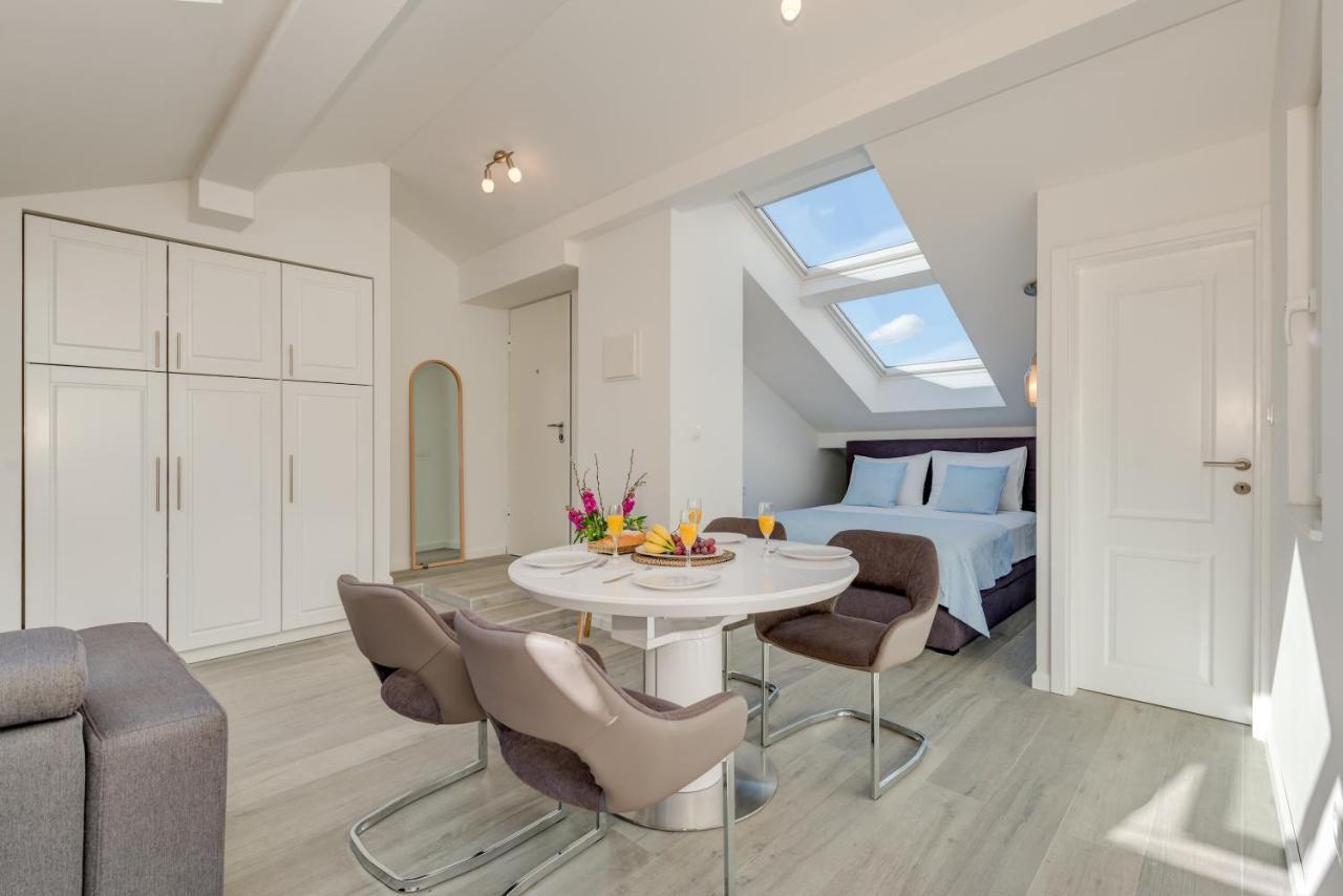 Capital Apartments And Rooms Spalato Esterno foto