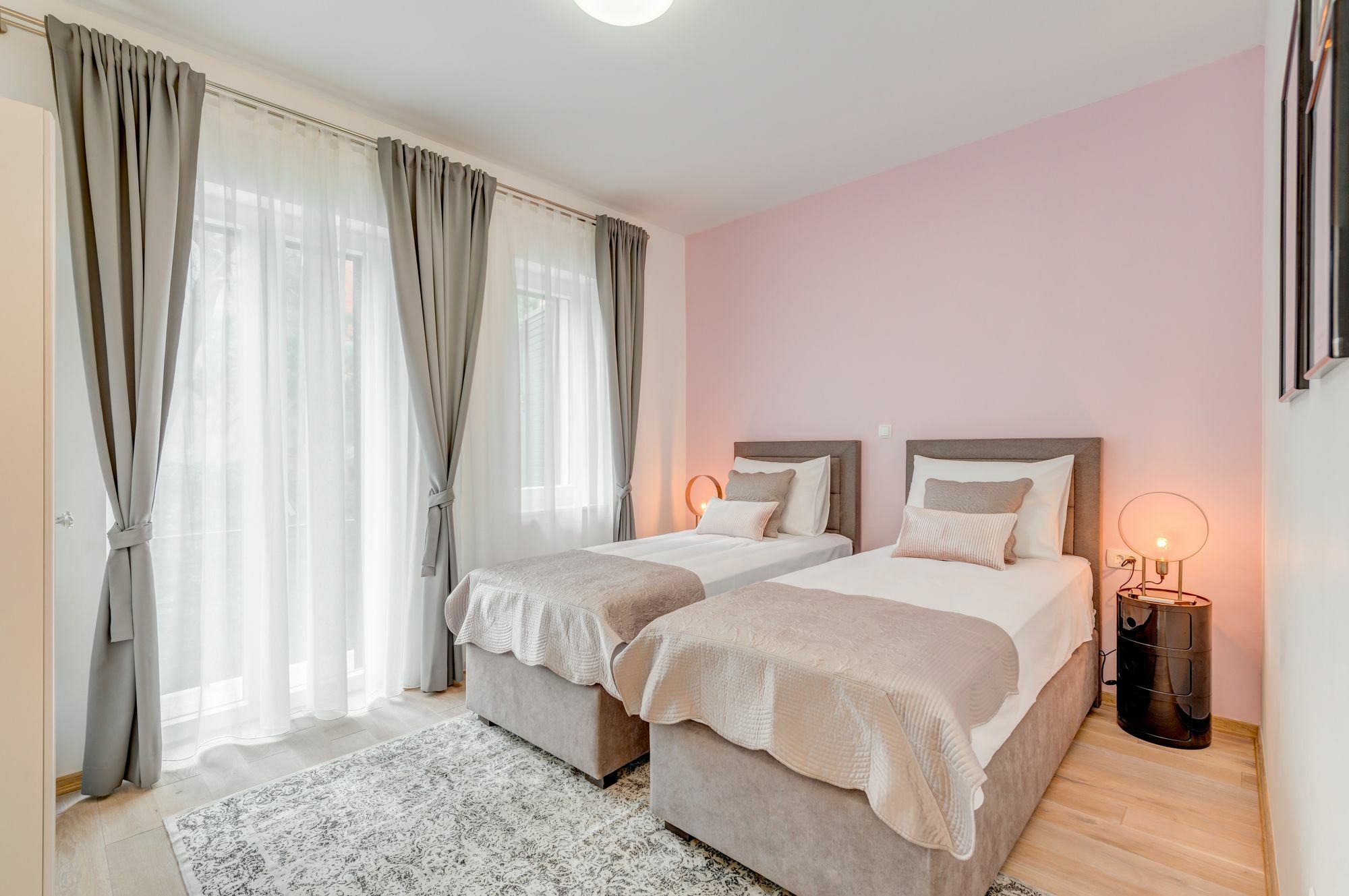 Capital Apartments And Rooms Spalato Esterno foto