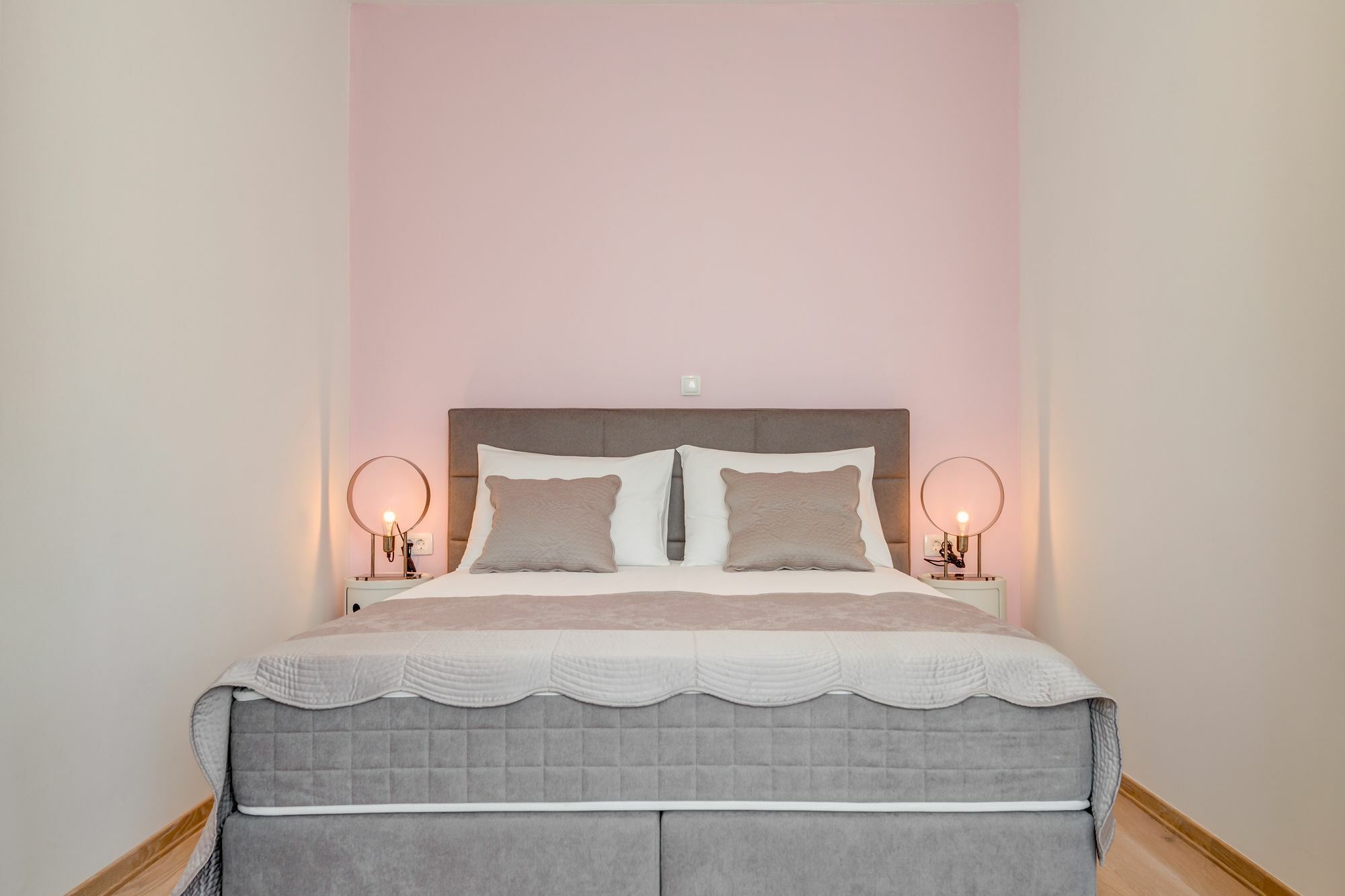 Capital Apartments And Rooms Spalato Esterno foto