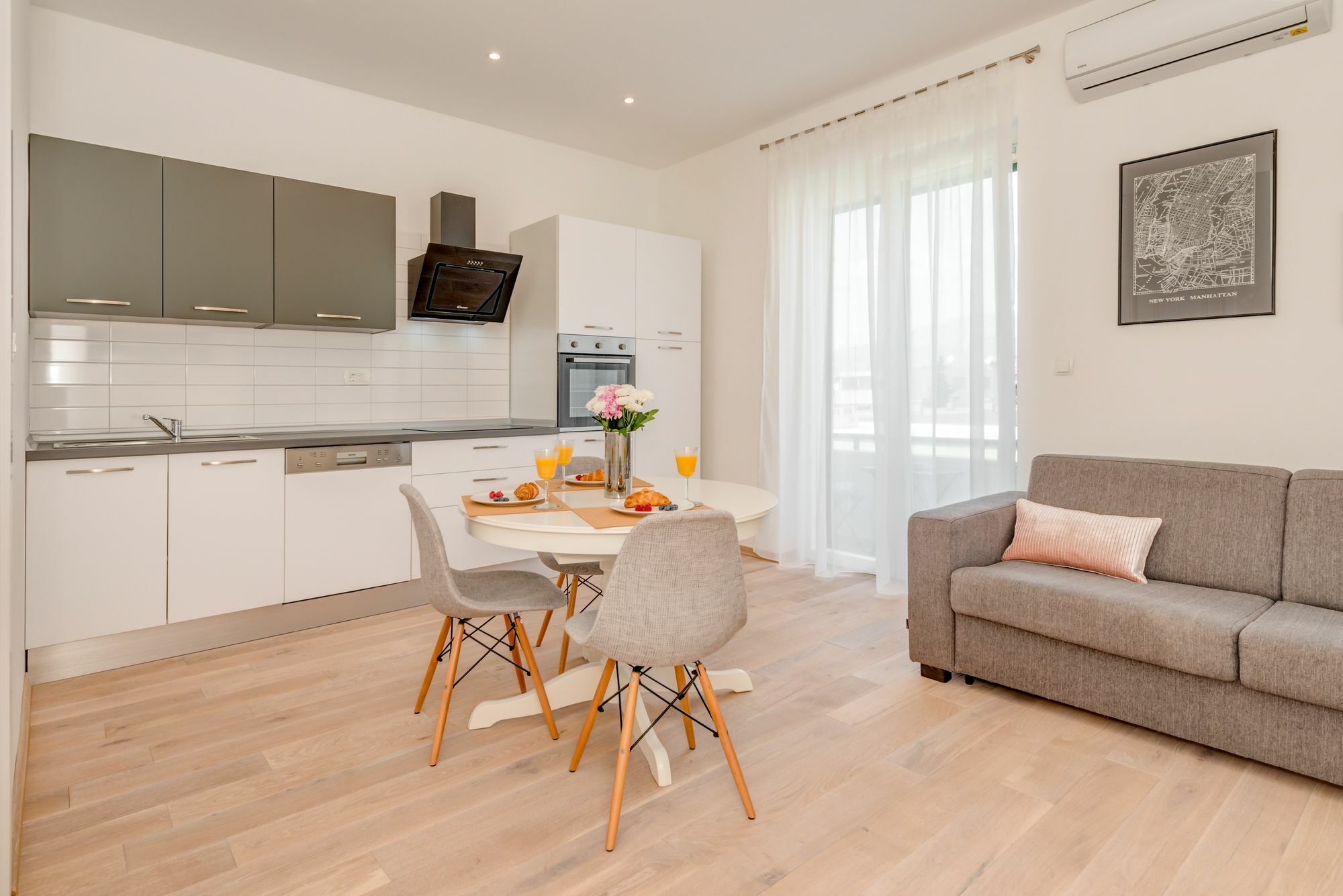 Capital Apartments And Rooms Spalato Esterno foto